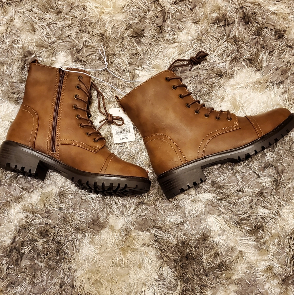 Universal Thread Kamryn Boots - Brown